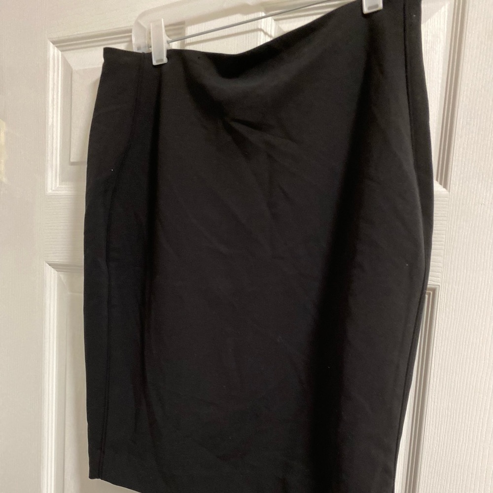 NWT THE LIMITED COLLECTION  Black Skirt  size 12P